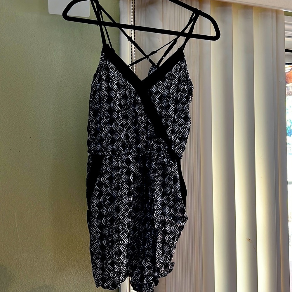 Black and white print romper